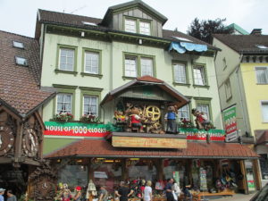 Target 492 is the Haus der 1,000 Uhren ("House of the 1,000 Clocks") in Triberg, Germany