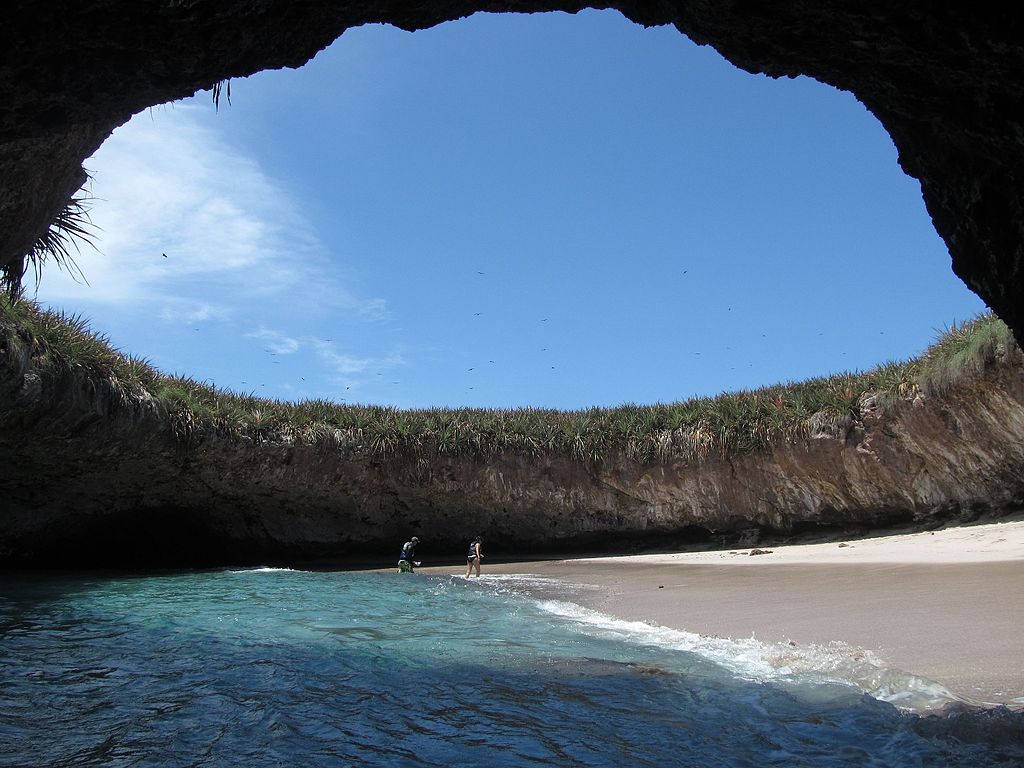 Target 201201760 is "Love Beach" (Playa del Amor"), Marietas Islands, Mexico